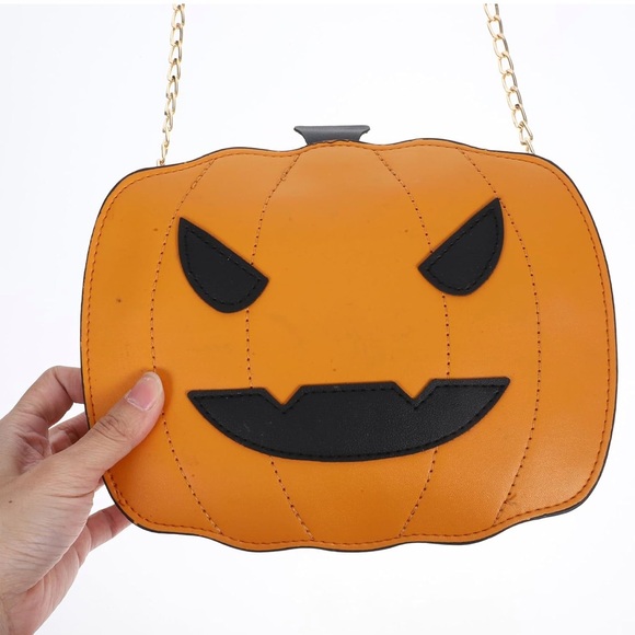 NEW! Pumpkin & Bat Halloween Jack-o’-lantern Crossbody Purse - Picture 5 of 14